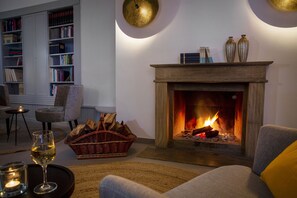 Fireplace - ROBINSON FLEESENSEE (Goehren-Lebbin)