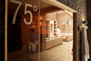 Deep-tissue massages, massage/treatment rooms, massages - Robinson Club Ampflwang (Ampflwang im Hausruckwald)