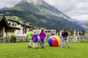 Children's play area - outdoor
