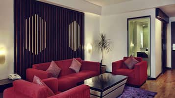 Sengetøy av topp kvalitet, safe på rommet, skrivebord og lydisolert