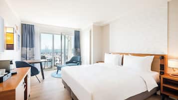 Premium Room, Sea View (1 King Bed) | In-room safe, desk, blackout curtains, iron/ironing board