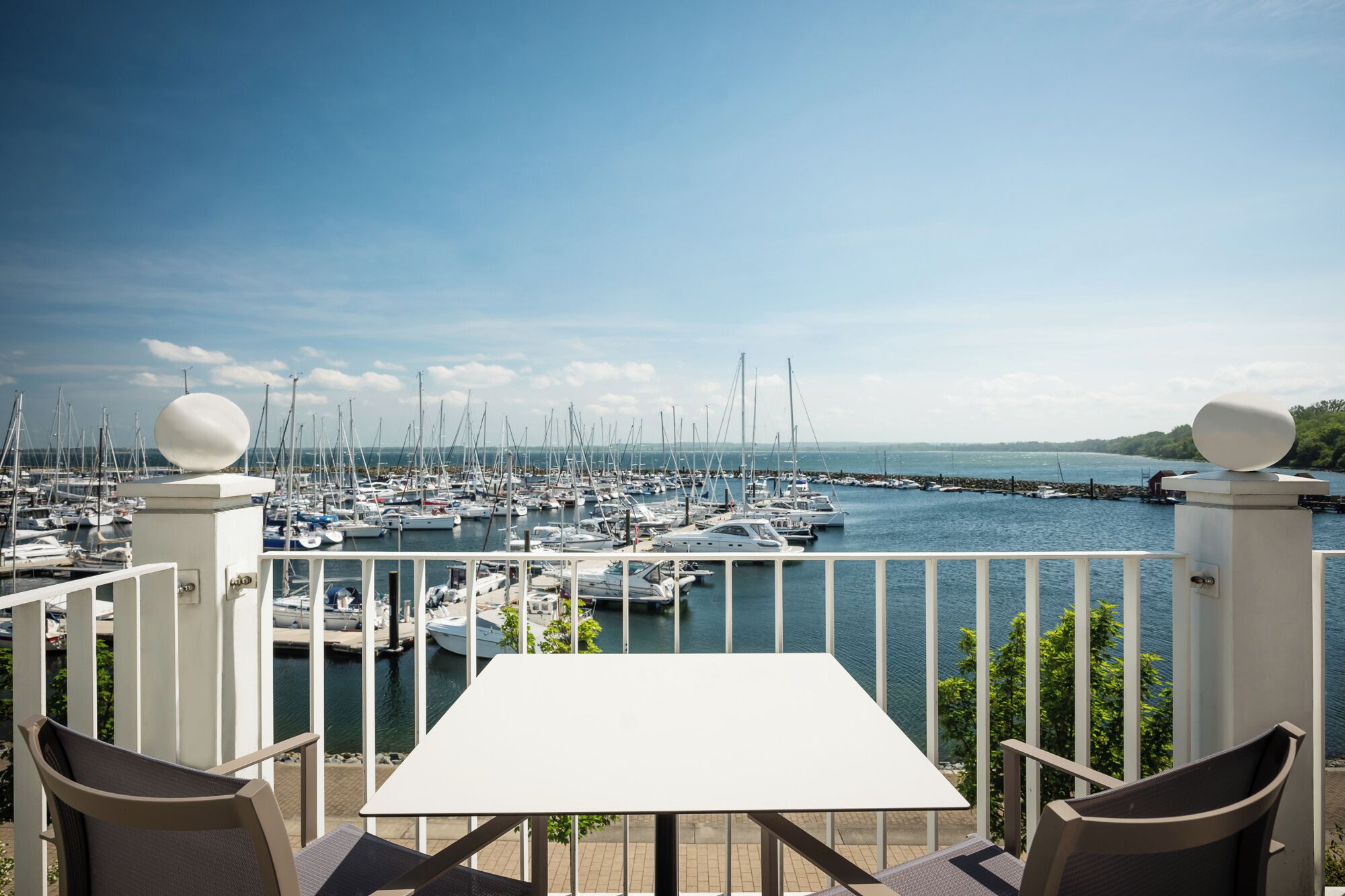 Habitación, 1 cama de matrimonio grande, vistas al mar | Balcón