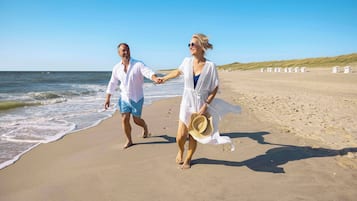 Brettseiling, sandvolleyball og surfing