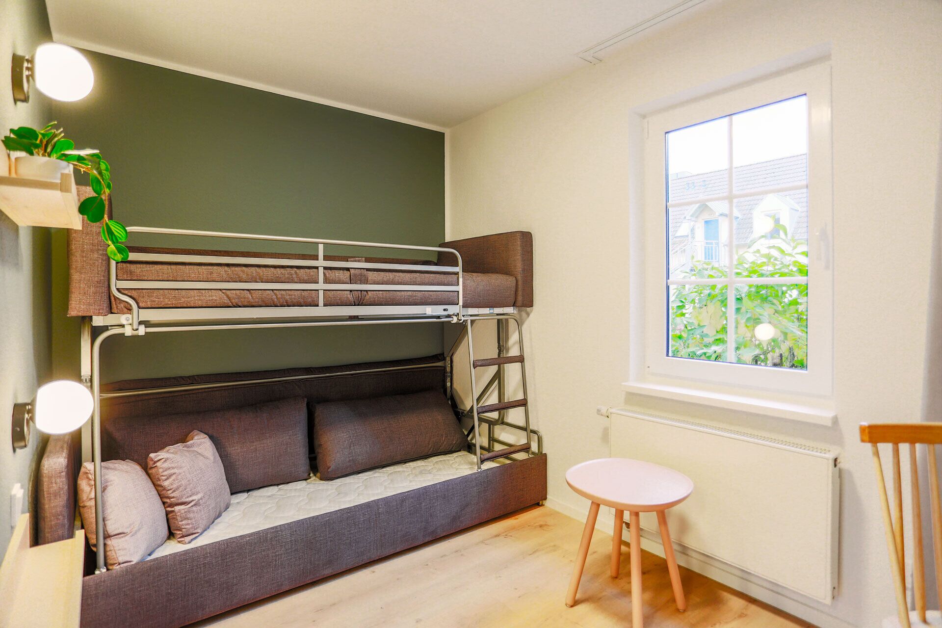 apartment (type 5) | hypo-allergenic bedding, in-room safe, desk, blackout curtains