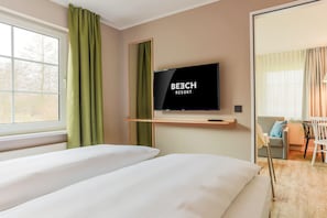 Veranda Apartment | 1 bedroom, hypo-allergenic bedding, in-room safe, desk - BEECH Resort Fleesensee (Goehren-Lebbin)