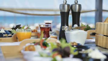 Petit déjeuner buffet compris tous les jours