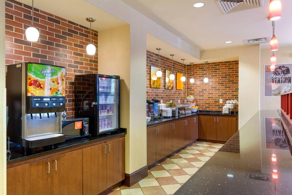 Free daily continental breakfast 