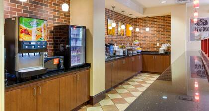 Comfort Suites Charleston West Ashley