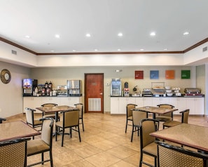 Free daily continental breakfast