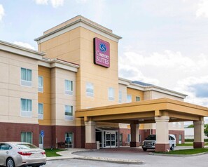 Exterior - Comfort Suites near Indianapolis Airport (Indianapolis)