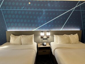 Studio Suite (2 Queen Beds with Sofa Bed)