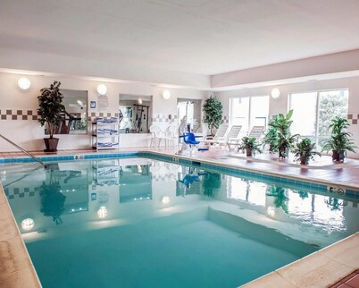 Comfort Suites near Indianapolis Airport