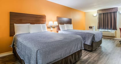 Econo Lodge At Six Flags