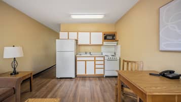 Standard Suite | Private kitchen | Full-size fridge, microwave, stovetop, coffee/tea maker