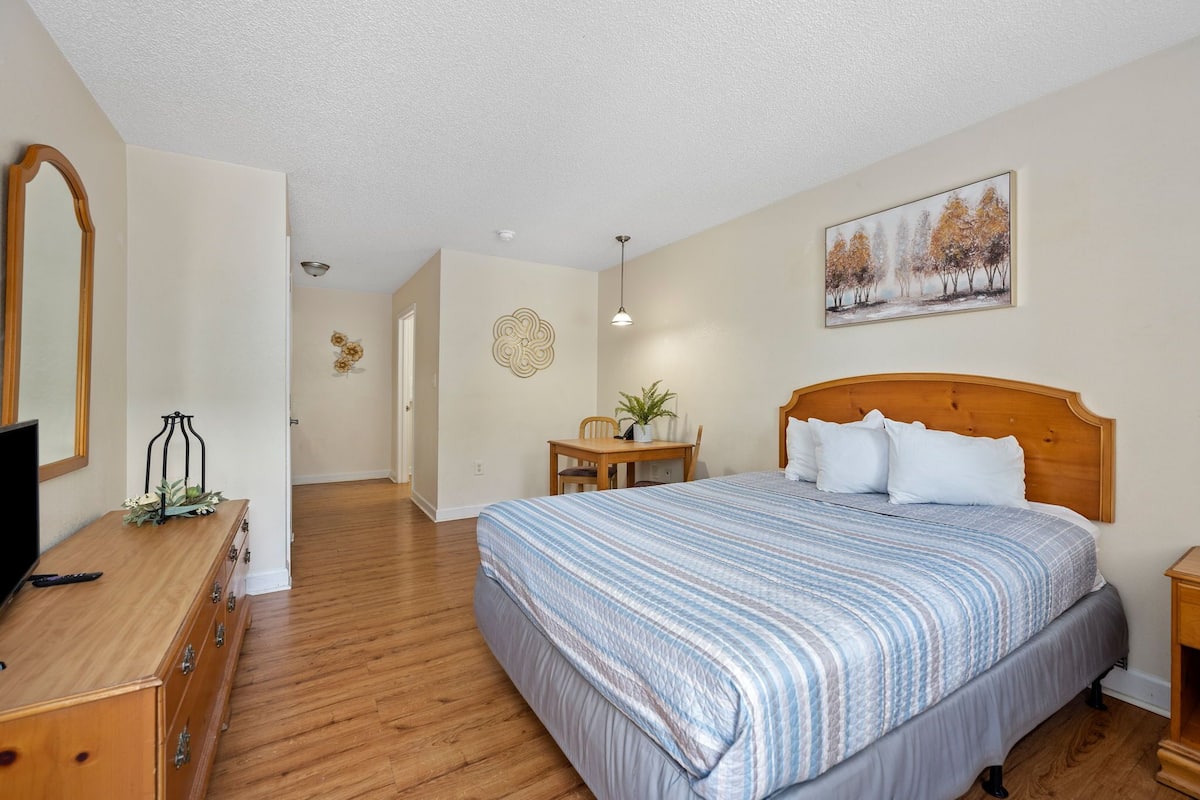 Estudio (Room Full Bed) | Escritorio y wifi gratis
