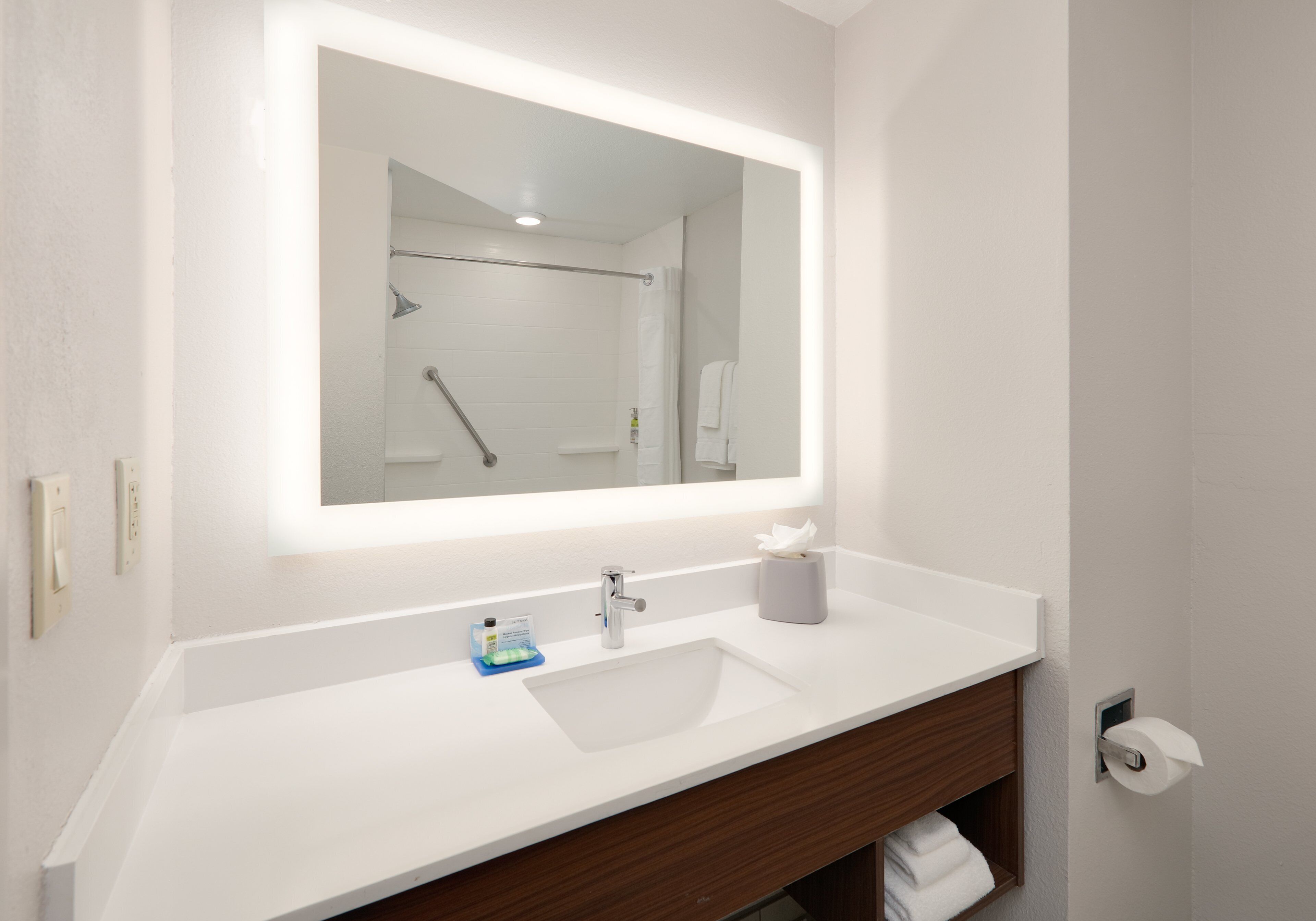 Photo - Holiday Inn Express & Suites San Antonio NW near SeaWorld by IHG