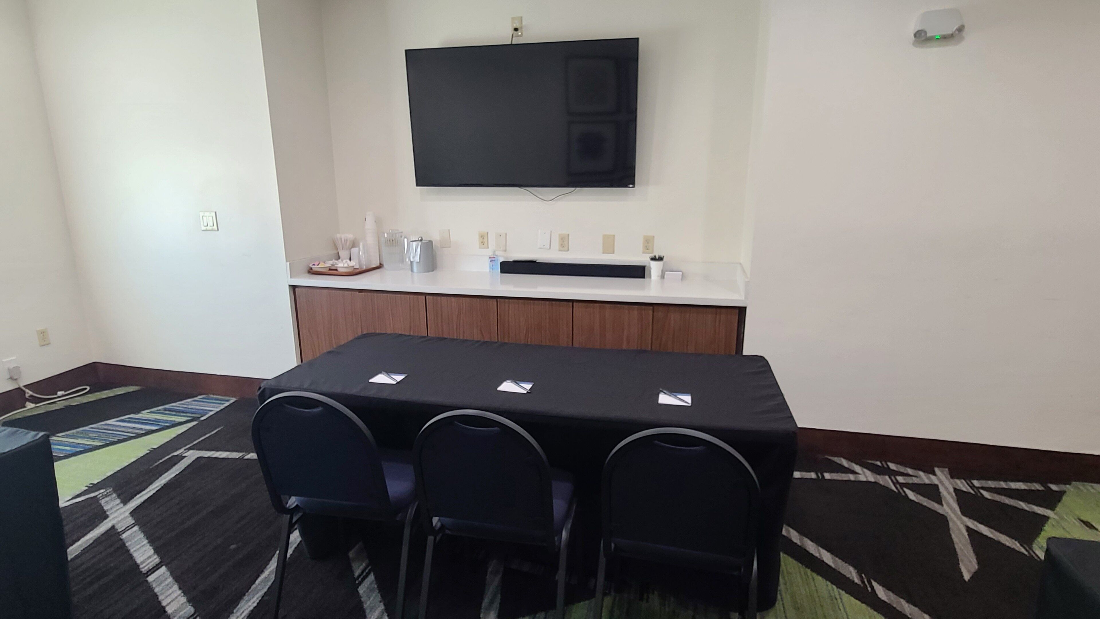 Photo - Holiday Inn Express & Suites San Antonio NW near SeaWorld by IHG