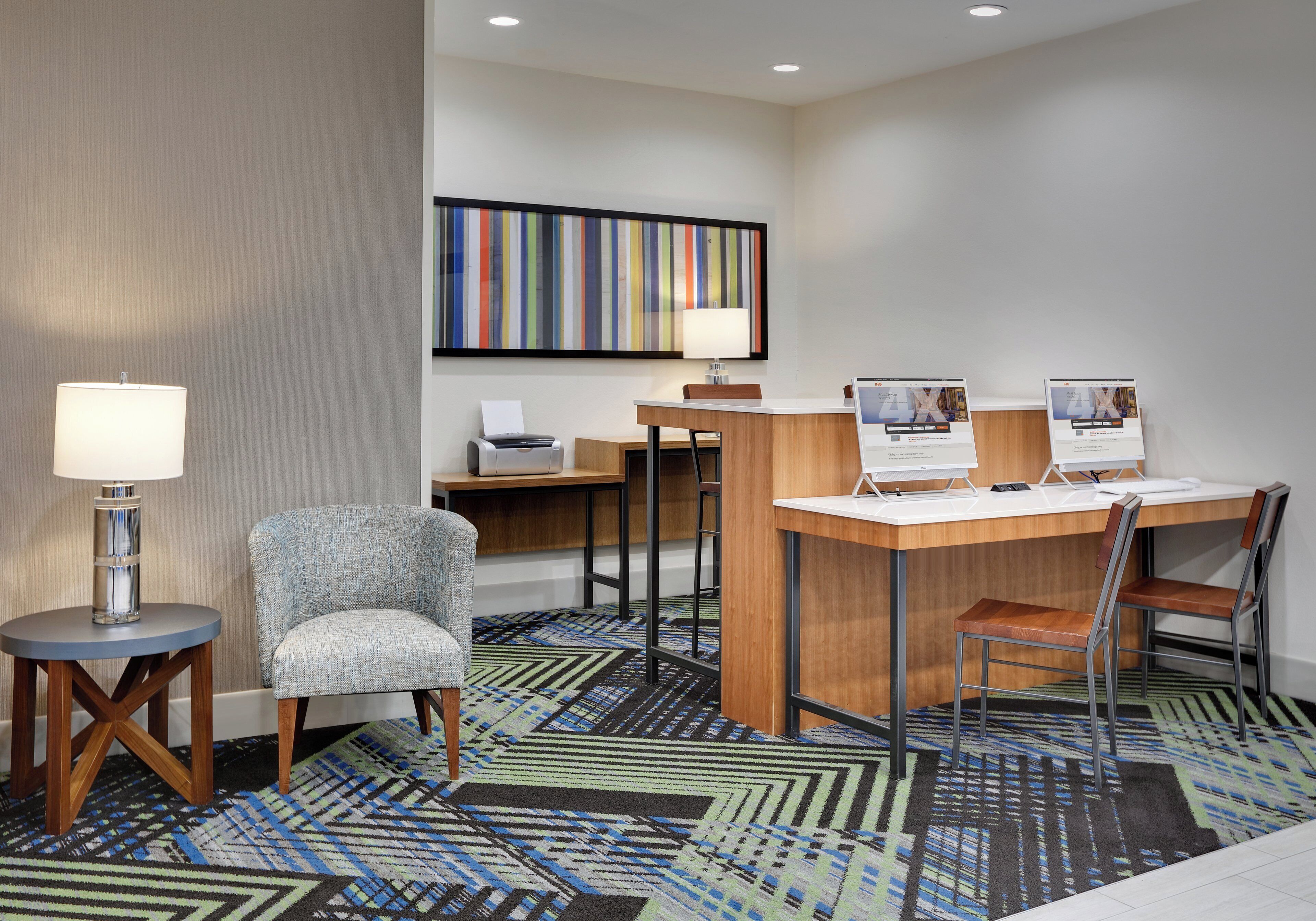 Photo - Holiday Inn Express Northwest Near Sea World