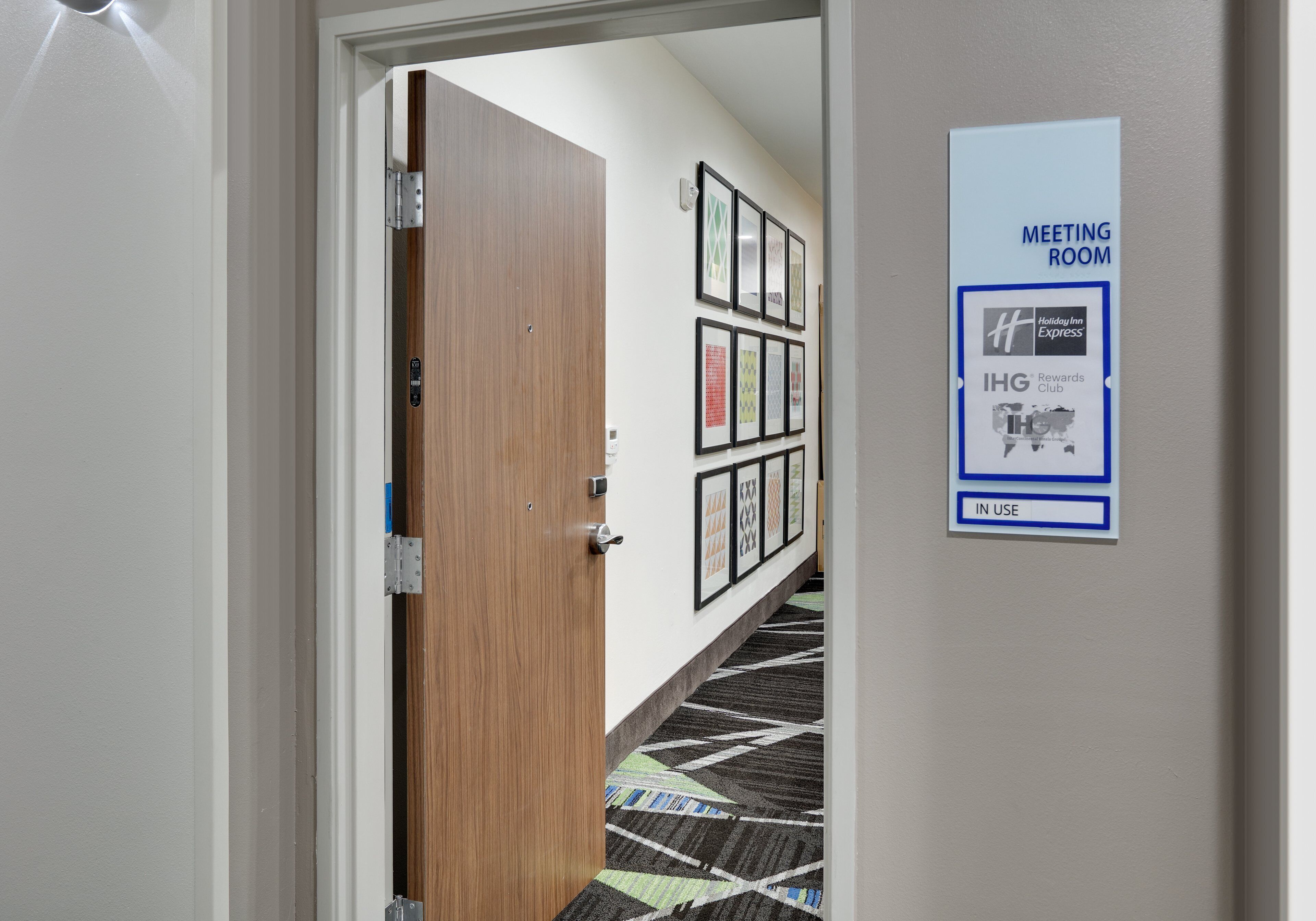 Photo - Holiday Inn Express & Suites San Antonio NW near SeaWorld by IHG