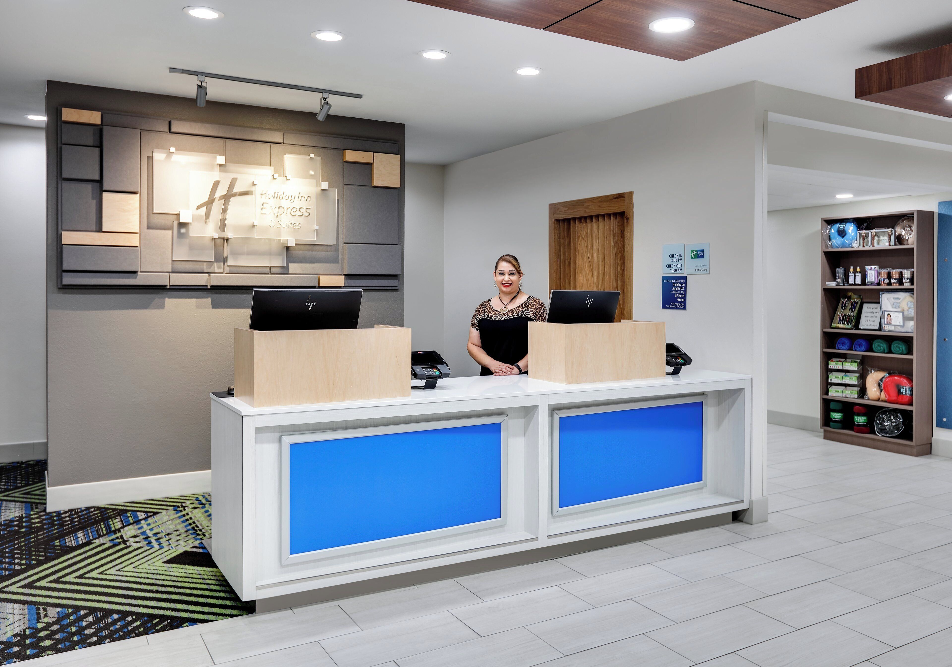 Photo - Holiday Inn Express Northwest Near Sea World