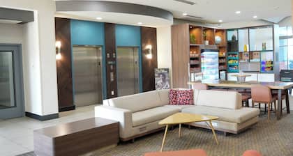 Holiday Inn Hotel & Suites PHOENIX AIRPORT by IHG