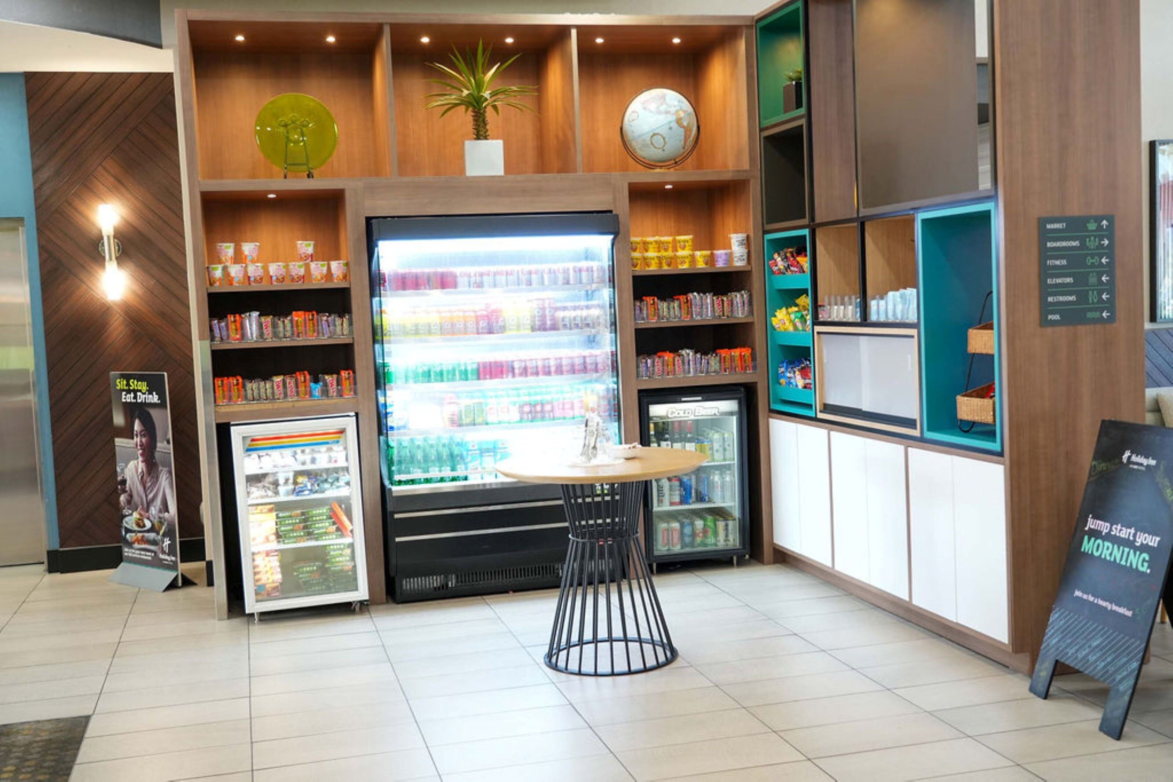 Photo - Holiday Inn Hotel & Suites PHOENIX AIRPORT by IHG