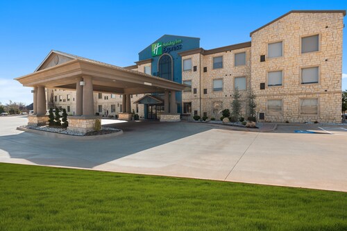 Holiday Inn Express & Suites Oklahoma City NW-Quail Springs by IHG