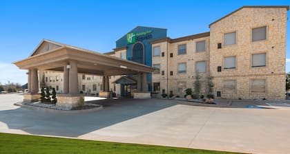 Holiday Inn Express & Suites Oklahoma City NW-Quail Springs by IHG