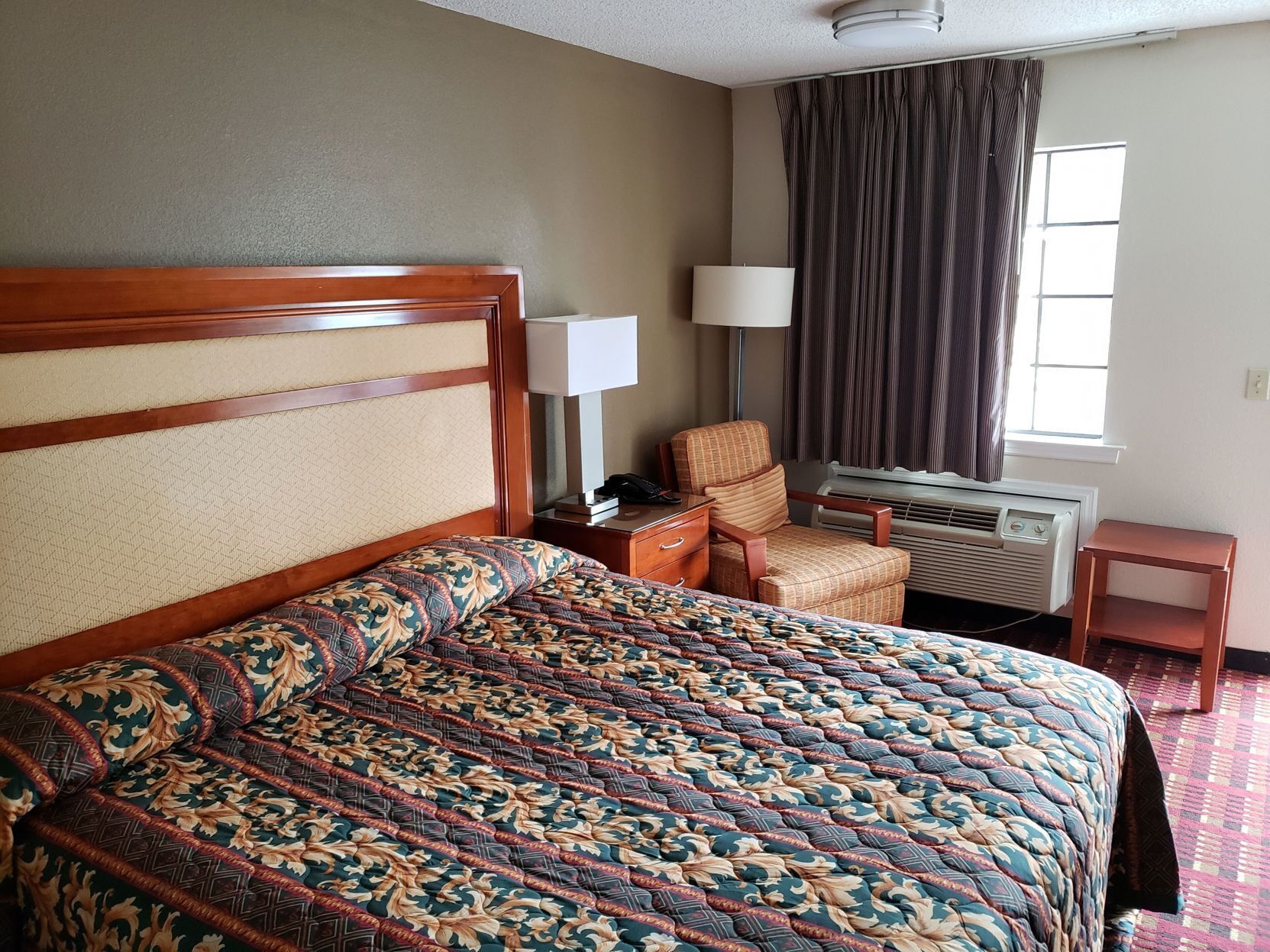 Desk, blackout drapes, iron/ironing board, free WiFi