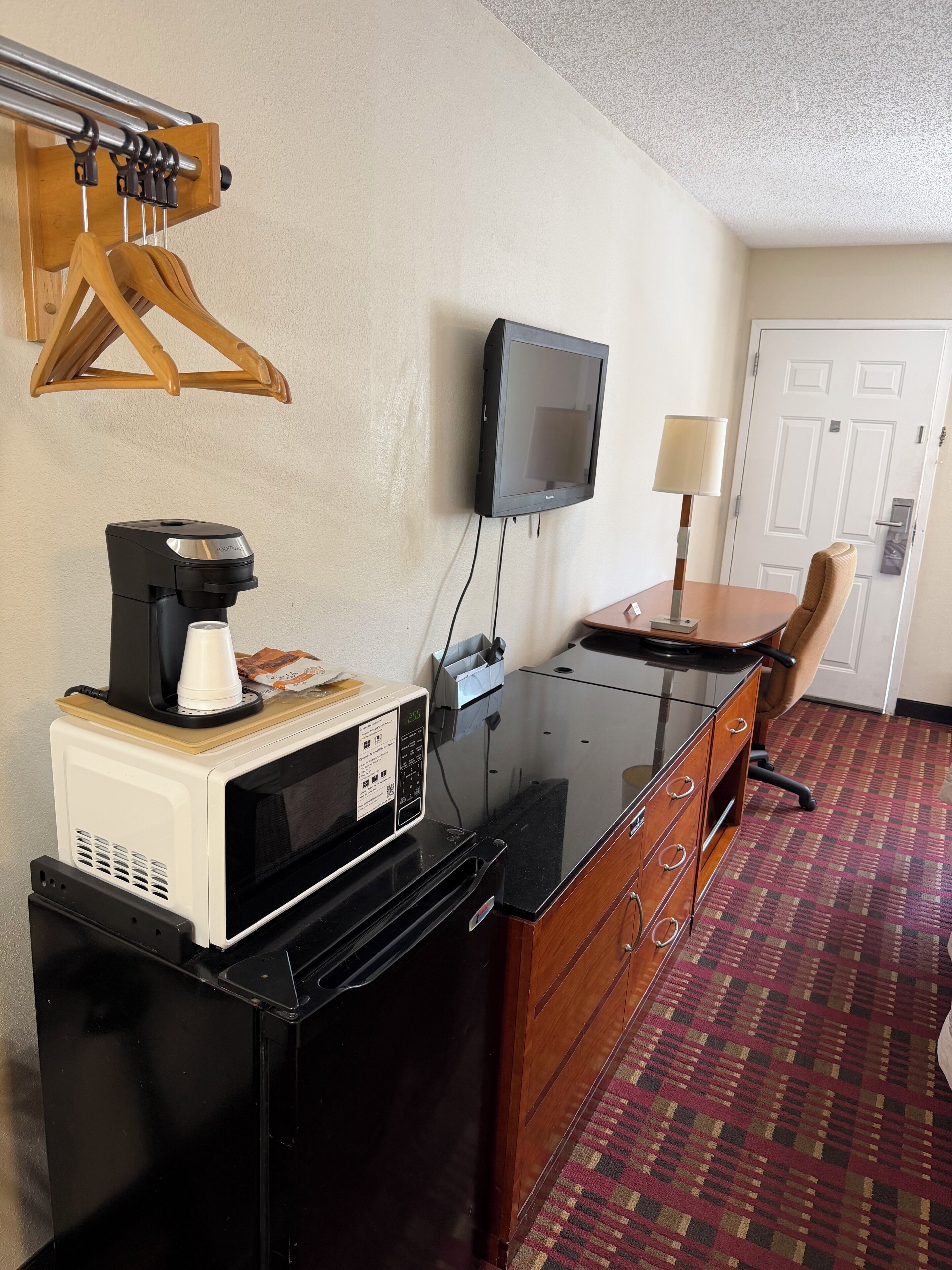 32-inch TV with satellite channels