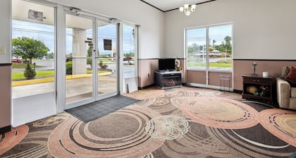 Relax inn by OYO Greeneville Near Hwy US-321