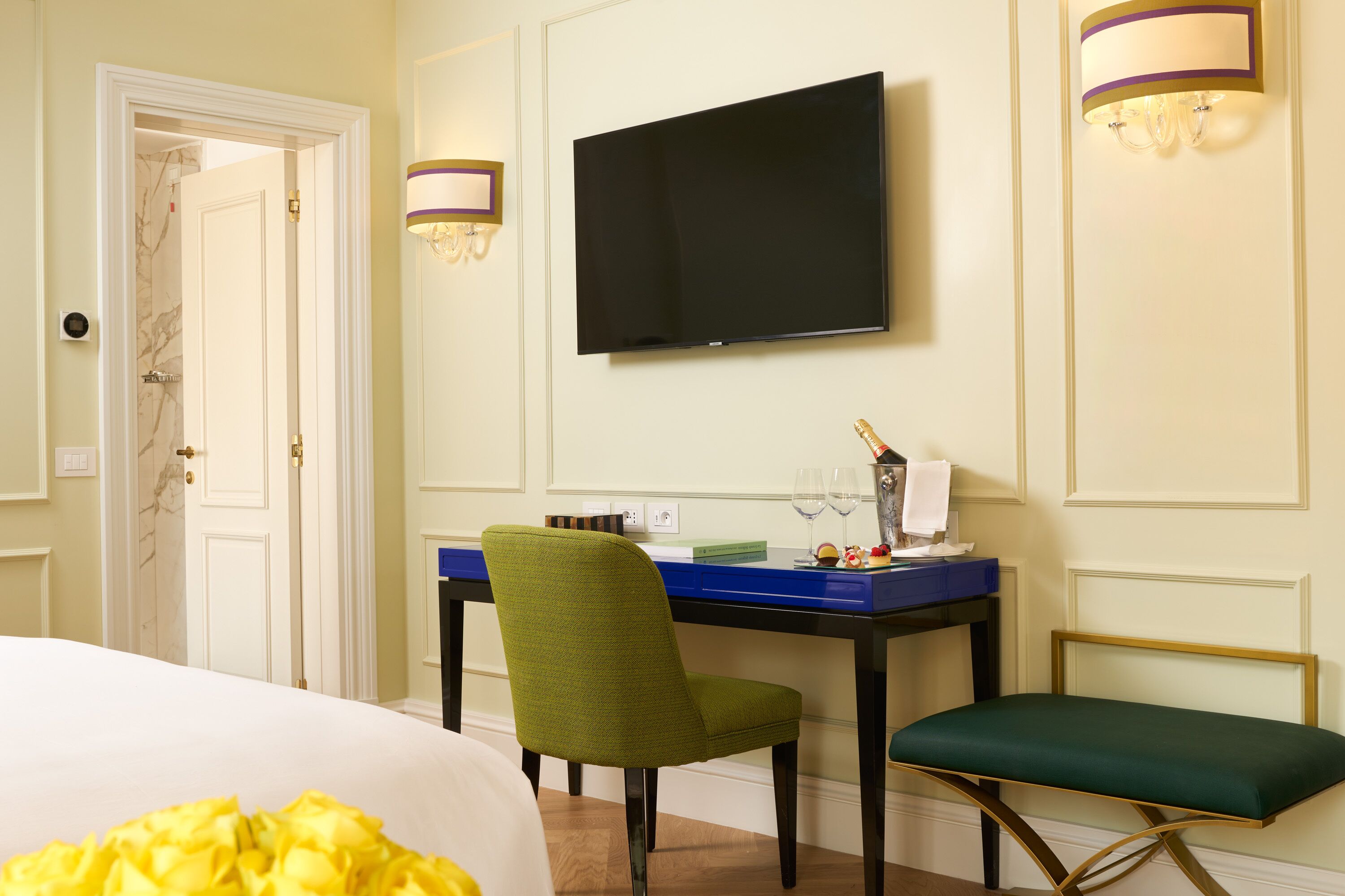 Prestige Double | Premium bedding, down comforters, Select Comfort beds, minibar