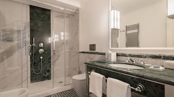 Family Suite | Bathroom | Shower, rainfall showerhead, hair dryer, bathrobes