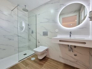 Hair dryer, towels