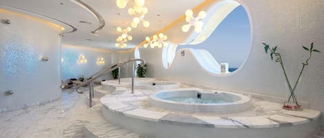 桑拿、热水浴缸、湿蒸房、土耳其浴、身体护理、水疗法