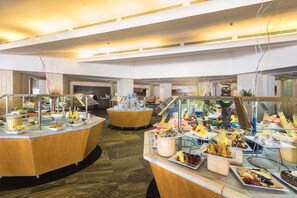 Free daily buffet breakfast - Barceló Tiran Sharm (Sharm El Sheikh)
