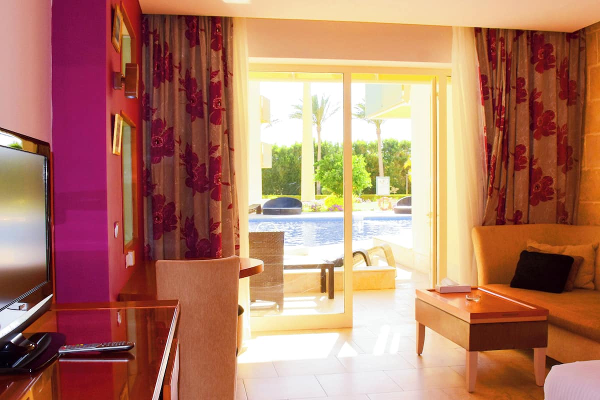 Chambre Supérieure, vue piscine | Vue de la chambre