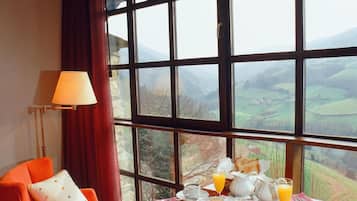 Café da manhã continental todos os dias (EUR 10 por pessoa)