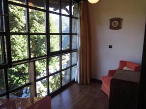 Double Room | Living room