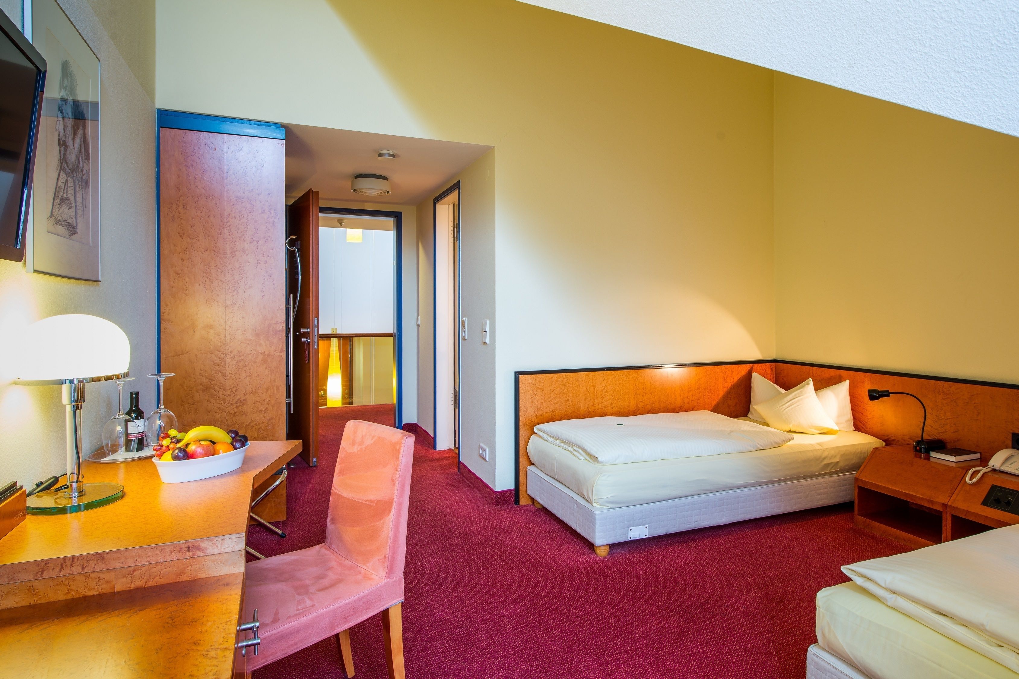 twin room | 1 bedroom, minibar, desk, soundproofing