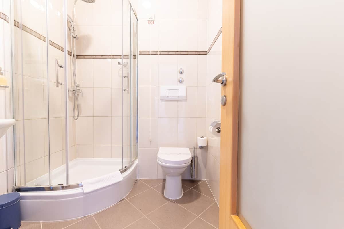 double room, city view | bathroom | free toiletries, hair dryer, slippers, towels