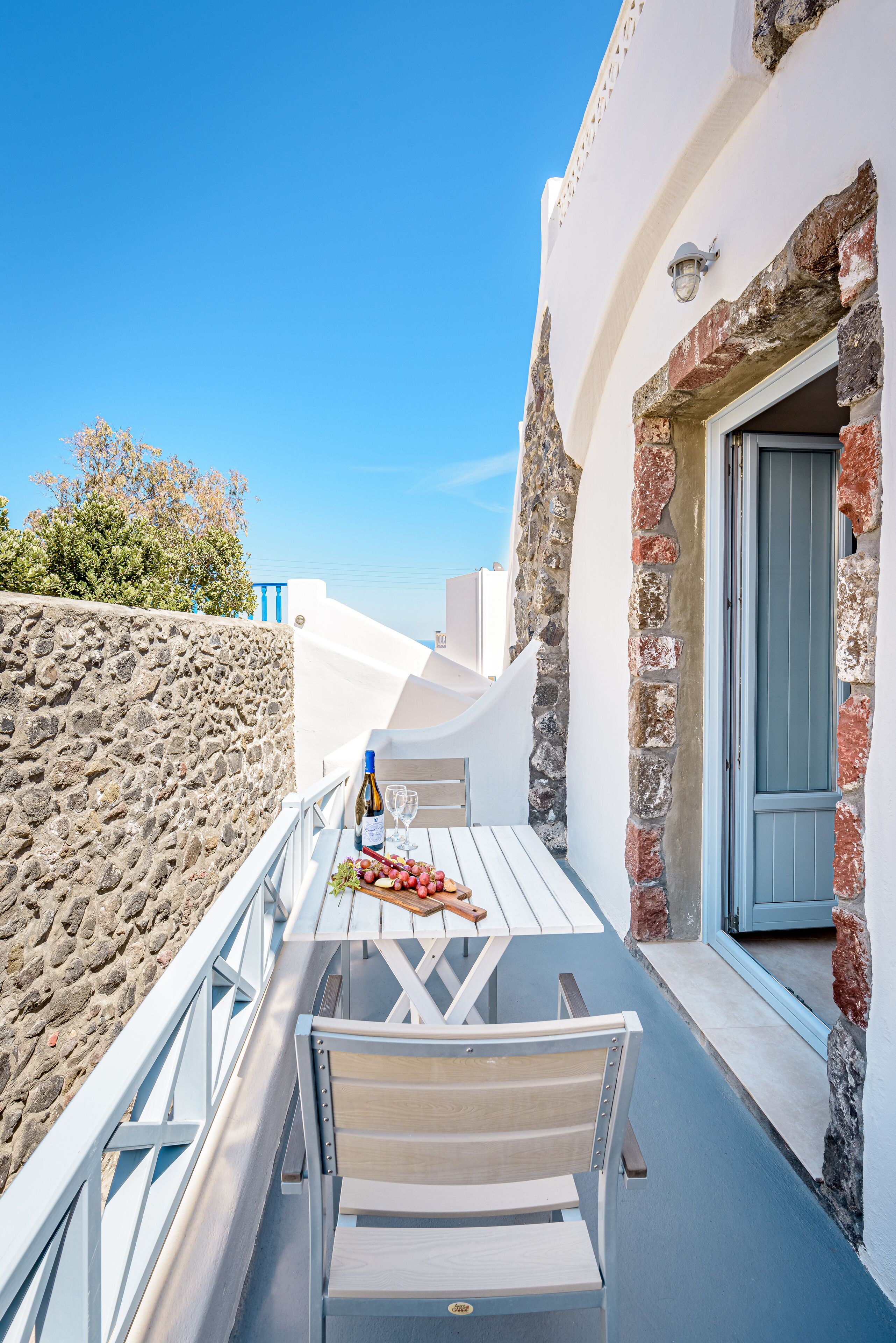 double room (cave tholos) | terrace/patio