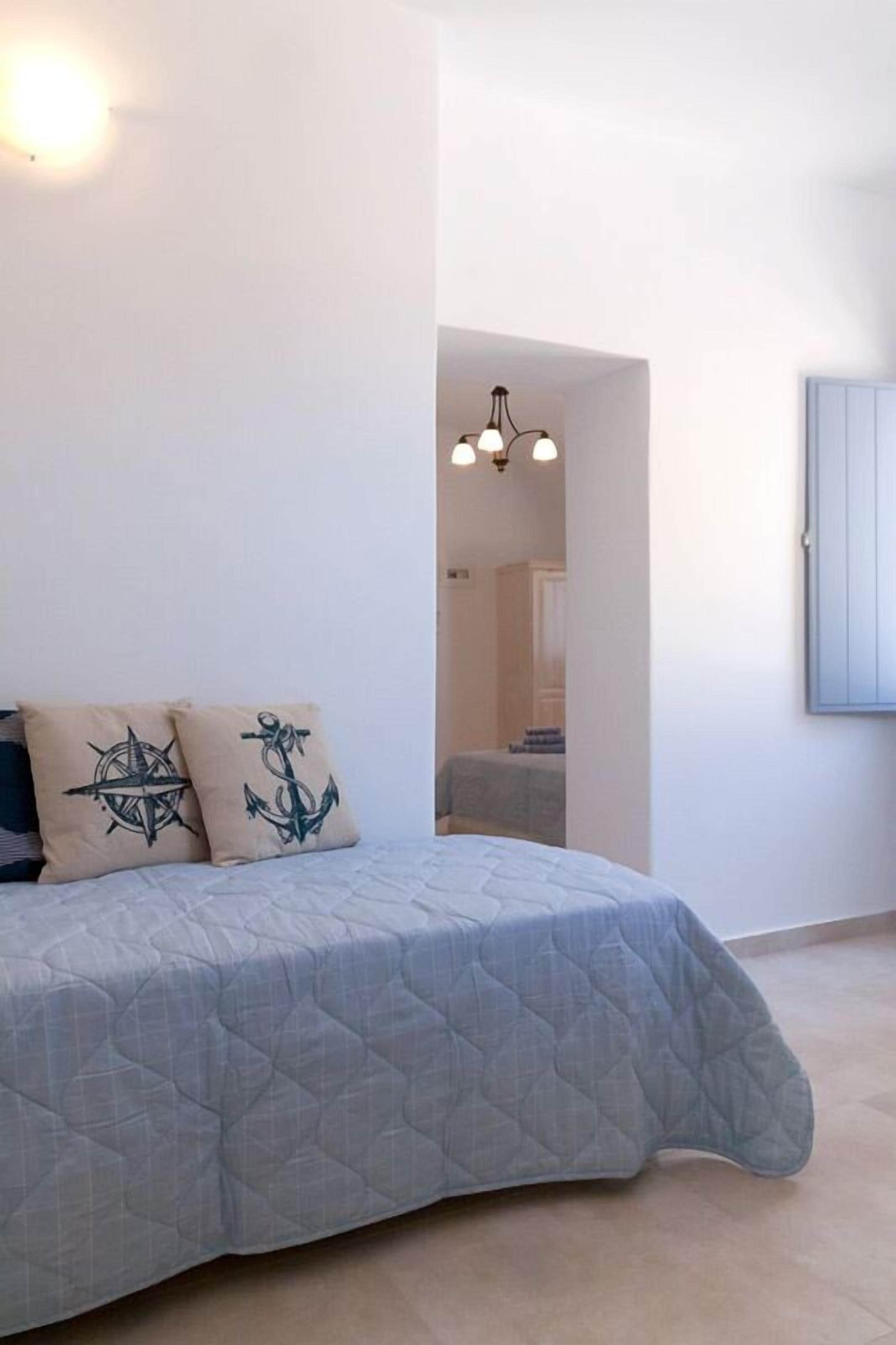 apartment, 1 bedroom, hot tub (tsikoudia) | 2 bedrooms, frette italian sheets, premium bedding, minibar