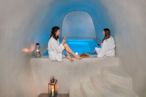 Couples treatment rooms, sauna, body treatments, aromatherapy