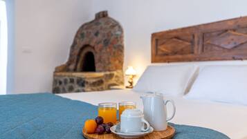 Exclusive Studio (F o u r n i) | 2 camere, lenzuola Frette, biancheria da letto di alta qualità, minibar