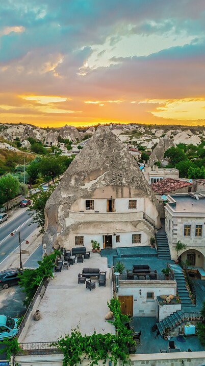 Cave Hotel Saksagan