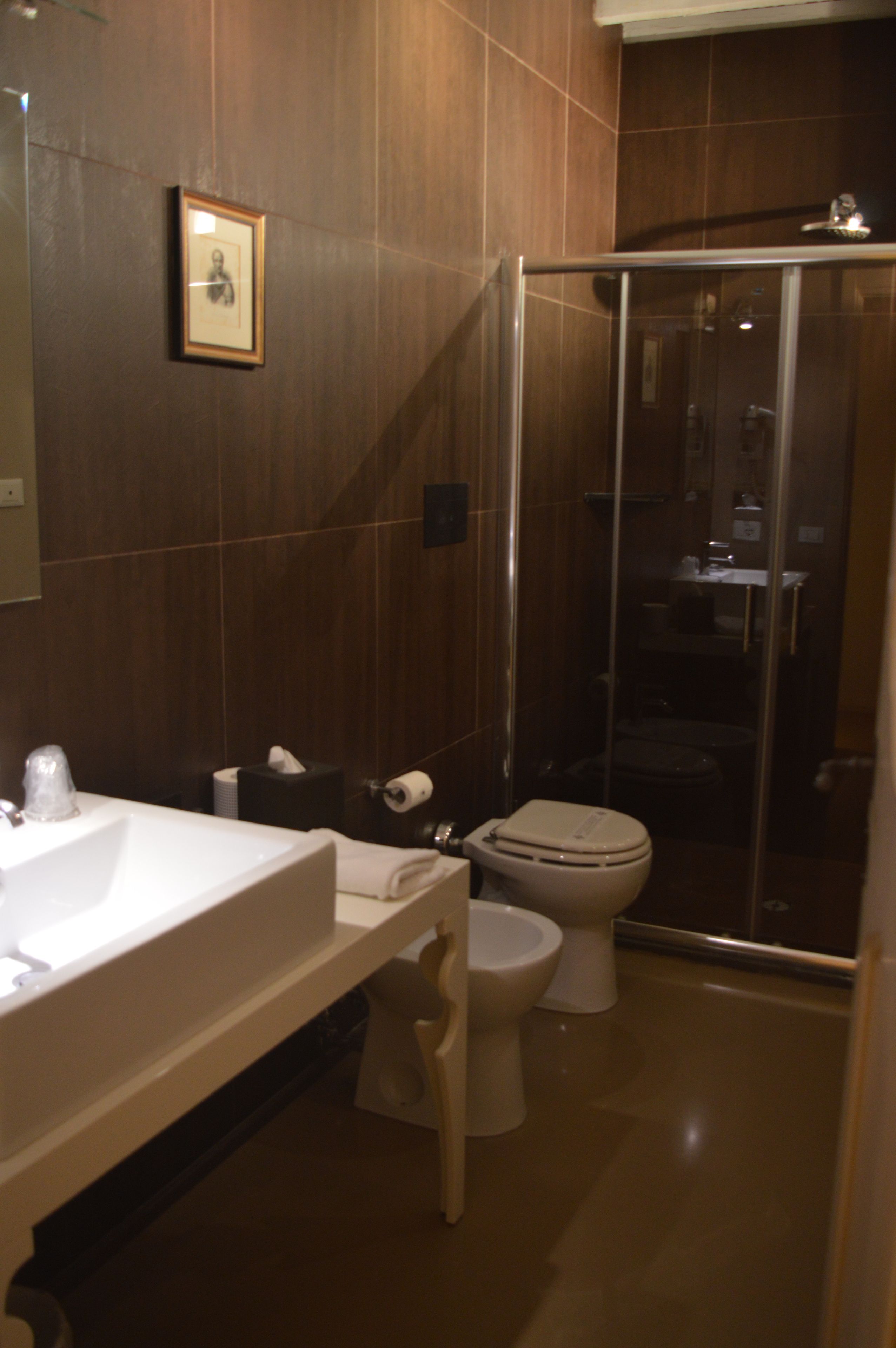 deluxe double room | minibar, in-room safe, soundproofing, iron/ironing board