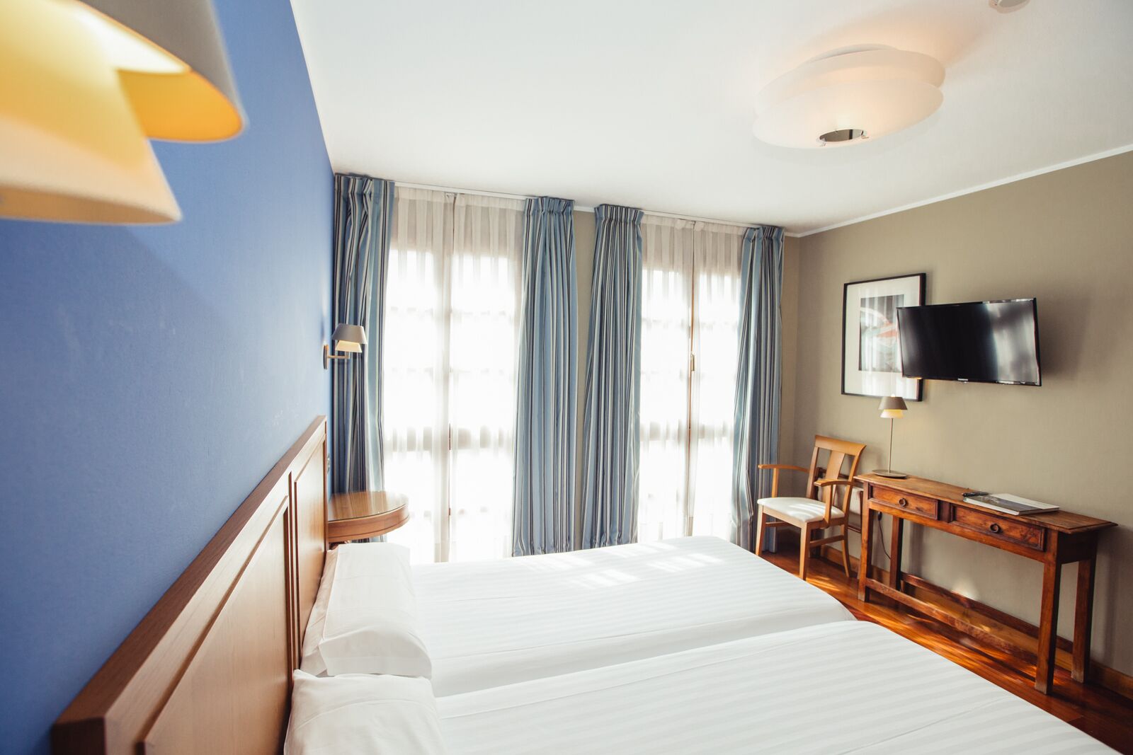 1 bedroom, in-room safe, desk, iron/ironing board