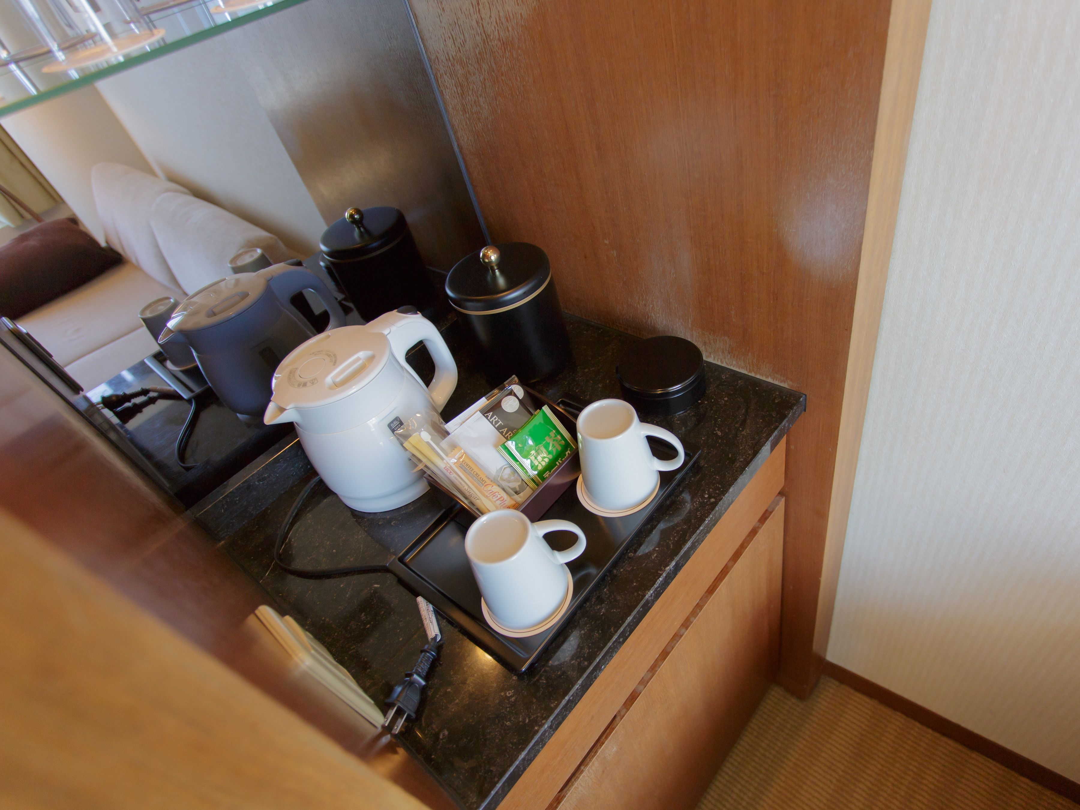 deluxe twin room, non smoking (top floor / palace side) | room amenity