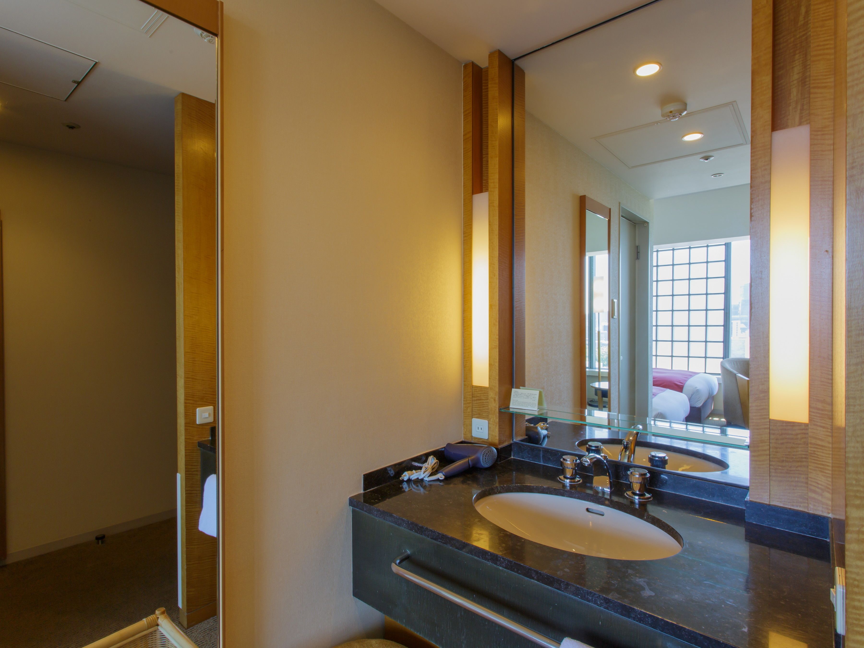 standard twin room, smoking (palace side) | down duvets, in-room safe, desk, blackout curtains